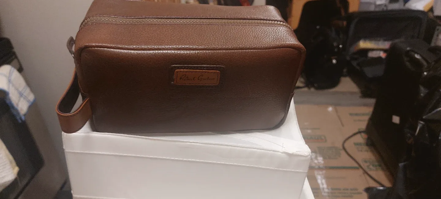 Robert Graham Brown Leather Toiletry Bag image indicator(2)