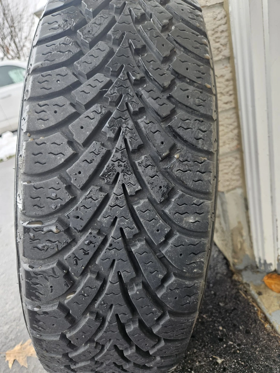 Goodyear Nordic Winter Tire 225/65R17 - photo 4