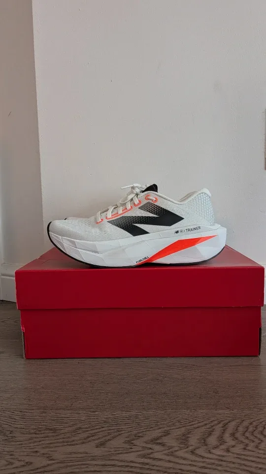 Women's New Balance FuelCell SuperComp Trainer v3 - US 8.5