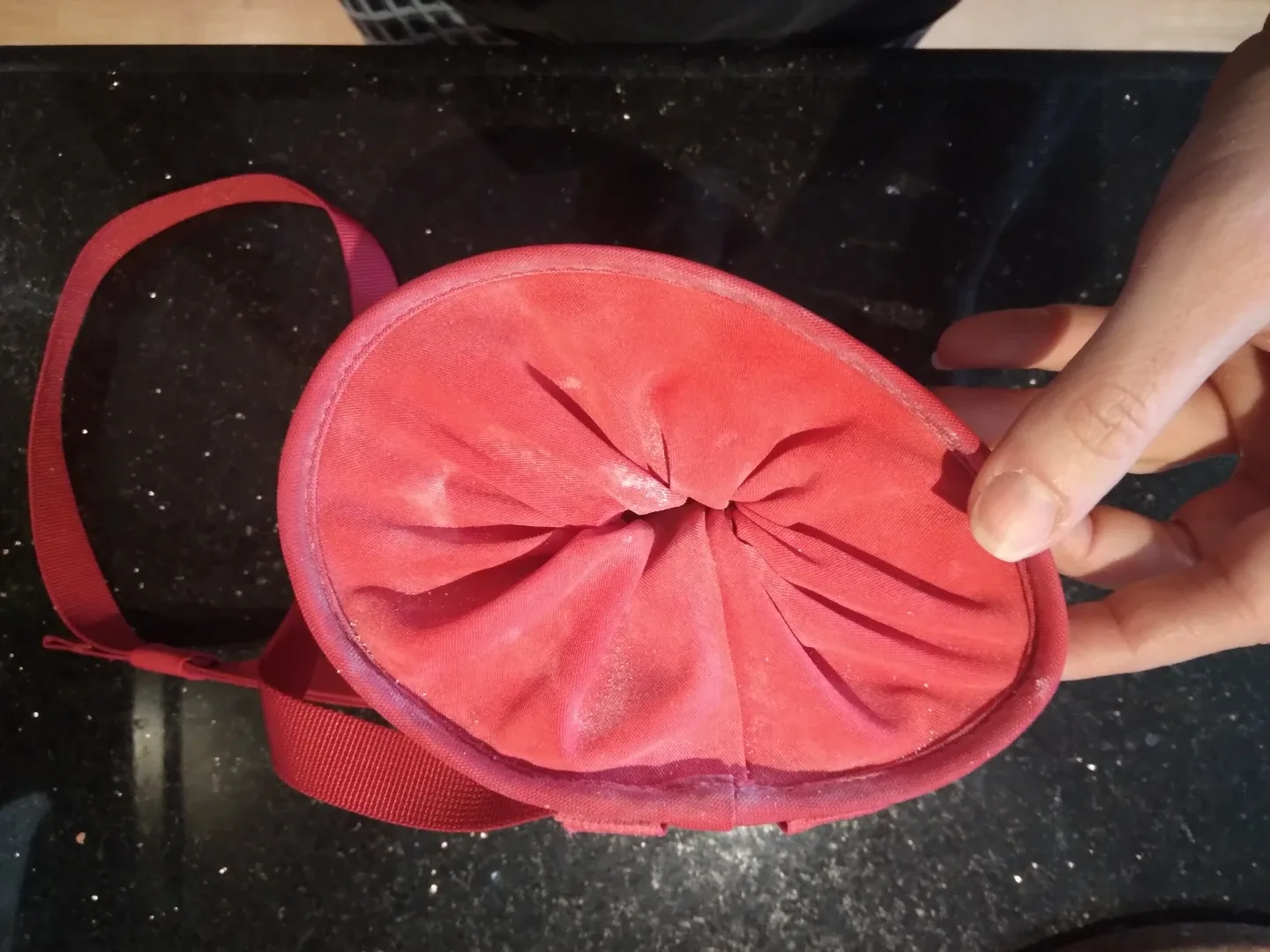 DMM Red Chalk Bag image indicator(2)