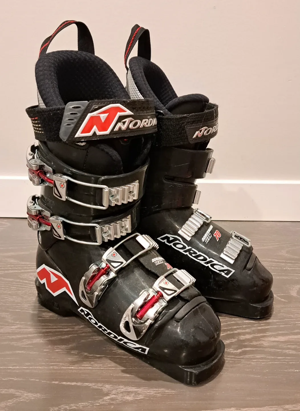 Nordica 🔼🎿Ski Boots | Dobermann Team 70 🎿 #CleanOut image indicator(2)