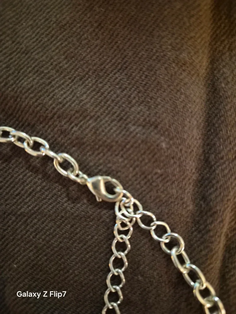 Silver Tone Flower Necklace #cleanout image indicator(2)