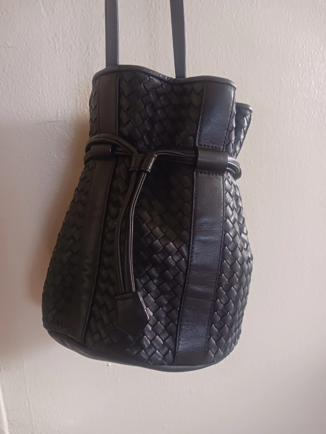 Etienne Aigner Black Leather Bucket Bag - photo 2