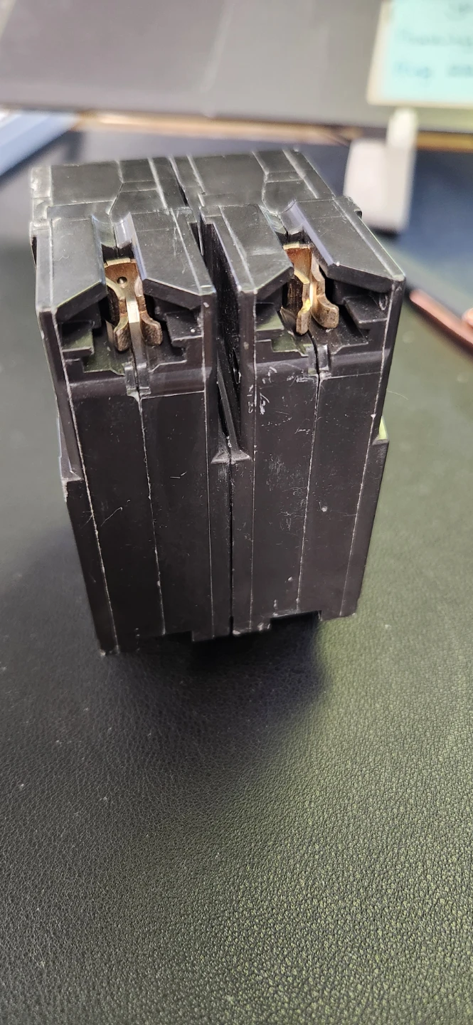 GE THQL2150 50A Circuit Breaker - photo 2