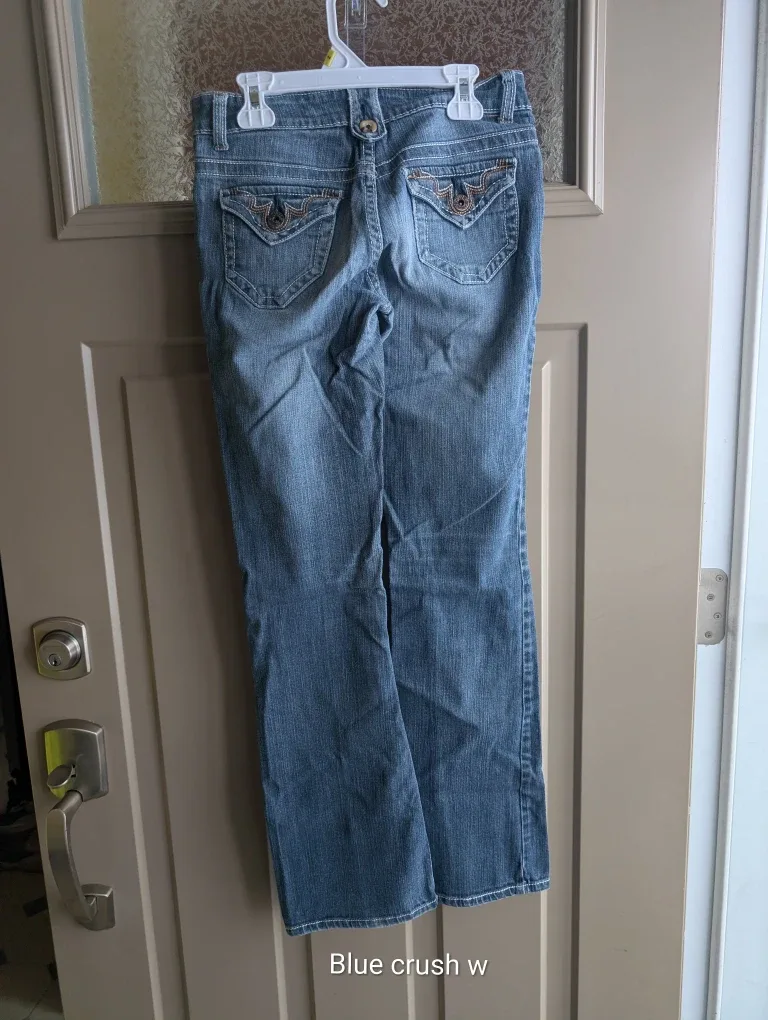 Womens sz 5 jeans $10 each image indicator(8)