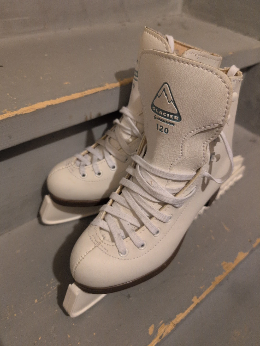Jackson Glacier 120 White Ice Skates - Size 4 - photo 2