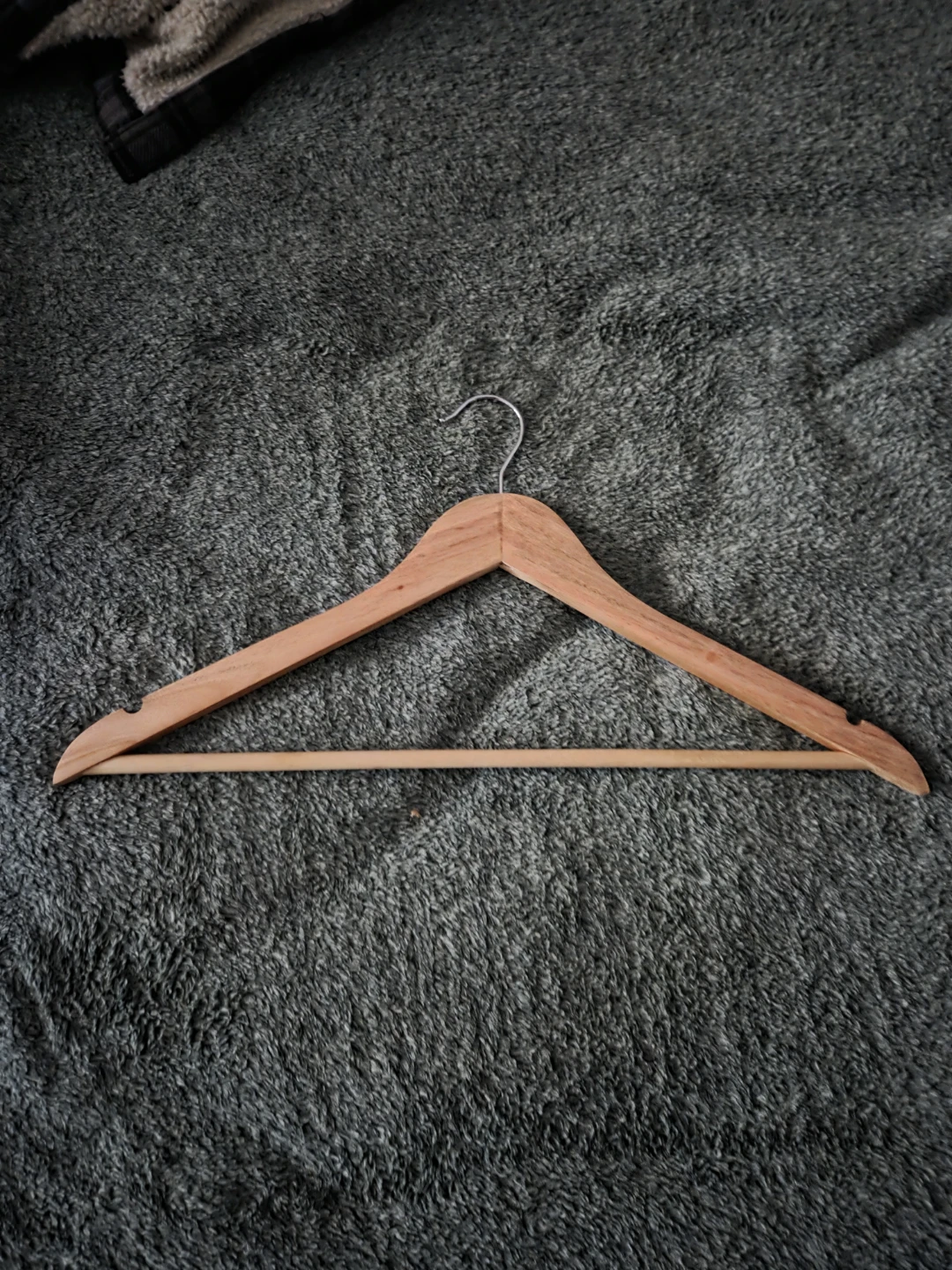 Wooden Clothes Hangers - photo 2