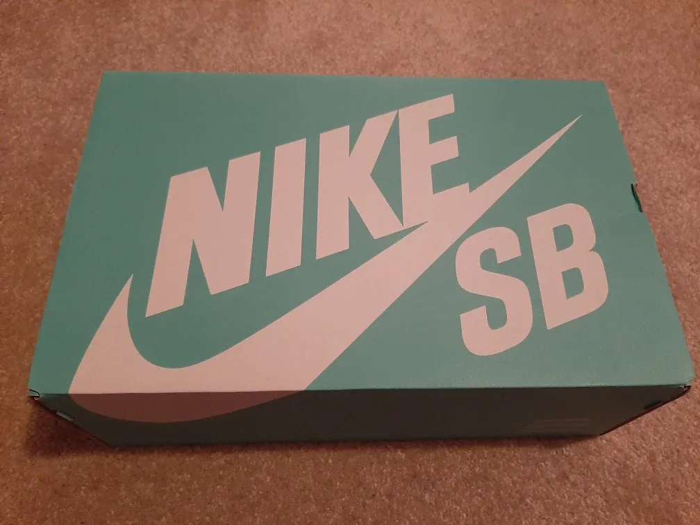 Both pairs --- 160$ ---BRAND NEW image indicator(9)