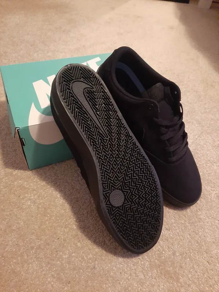 Both pairs --- 160$ ---BRAND NEW image indicator(10)