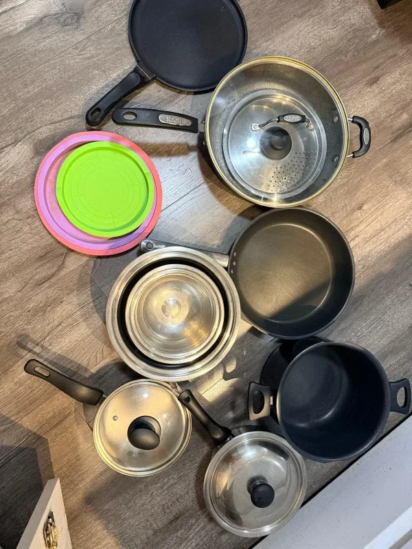 Mixed Lot of Kitchenware image indicator(3)