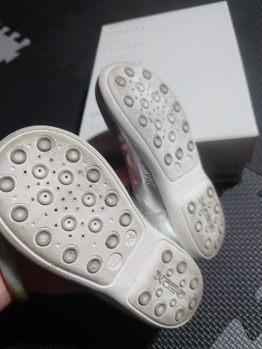 Geox B Jodie A Silver Metallic Shoes - Size 8 US image indicator(2)