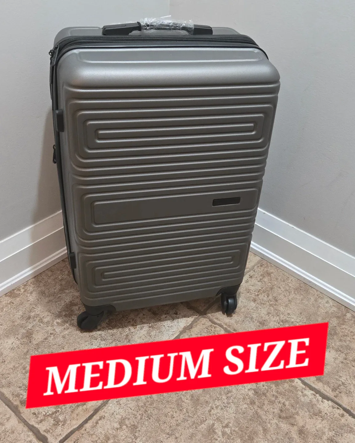 Medium Hardside Luggage - New!