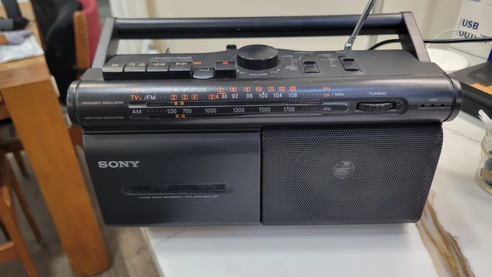 Sony CFM-30TW Radio Cassette-Corder