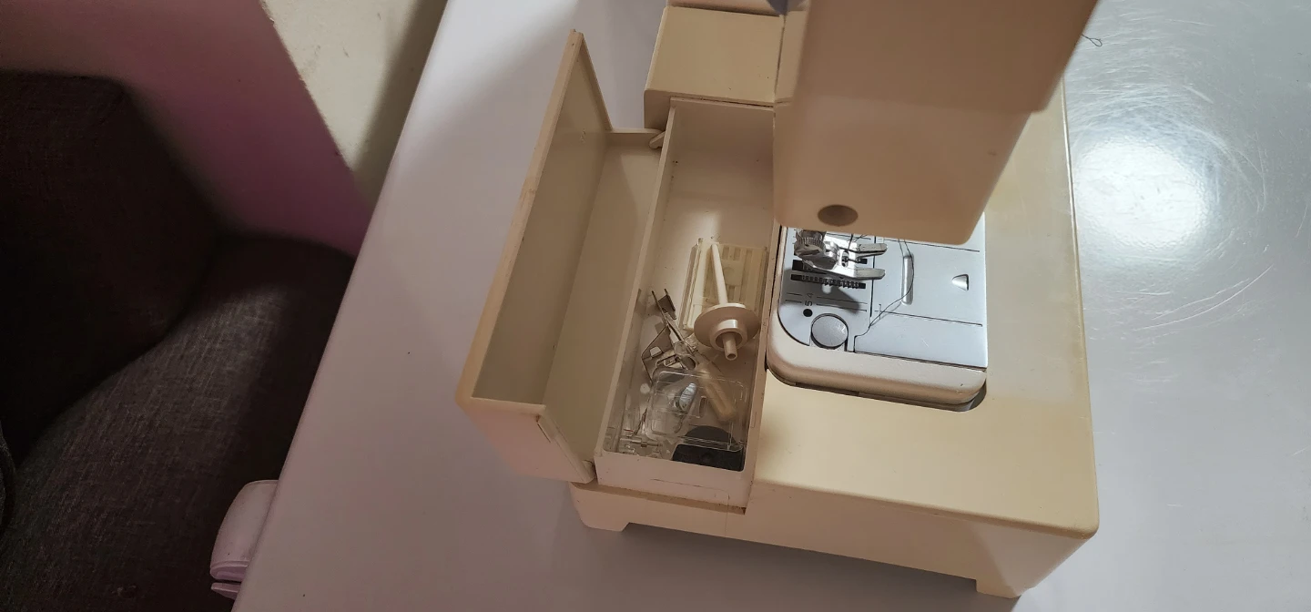 Finesse 157 Sewing Machine