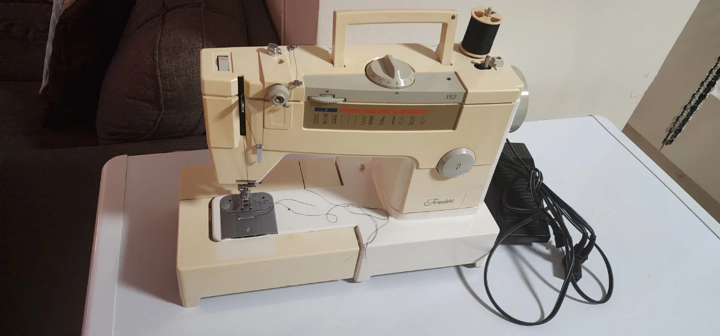 Finesse 157 Sewing Machine - photo 3