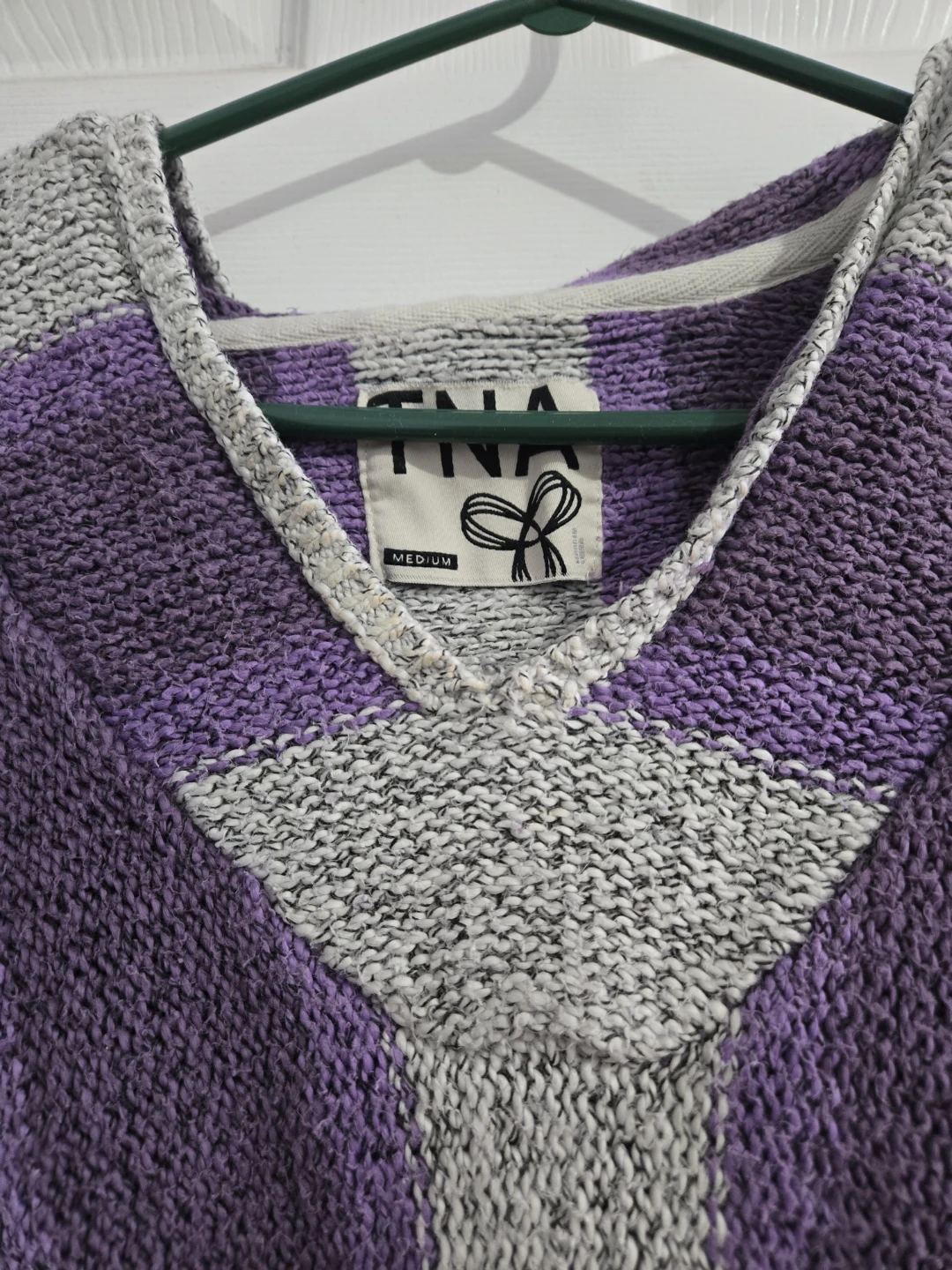 TNA Hoodie - Size Medium - photo 2