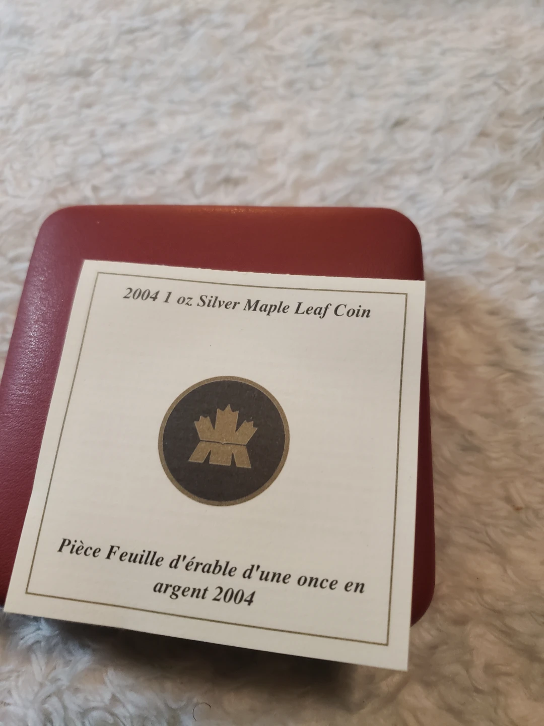 Desjardins 2004 Silver Maple Leaf Coin - photo 2