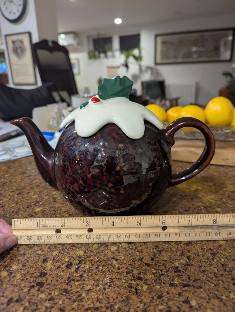 Vintage Christmas Pudding Teapot image indicator(4)