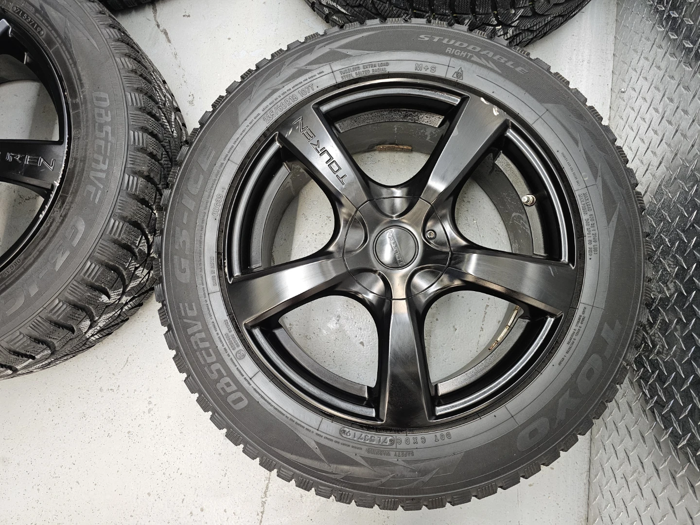 235/60 R18 WINTER TIRES ON ALLOY RIMS 5×120, 5×112 - photo 3