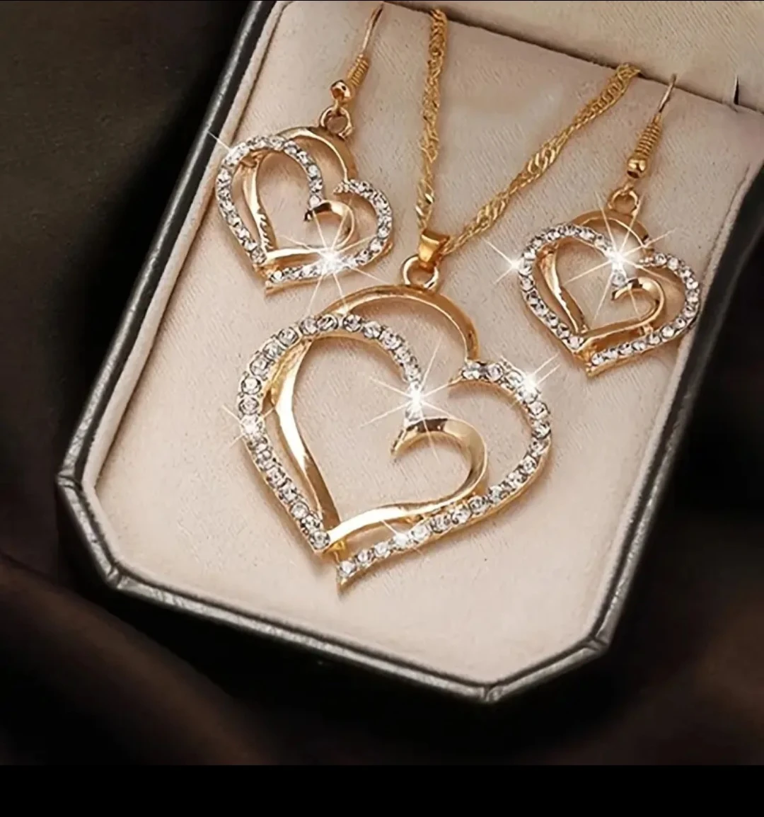 Gold Heart Pendant Necklace & Earrings Set - photo 3