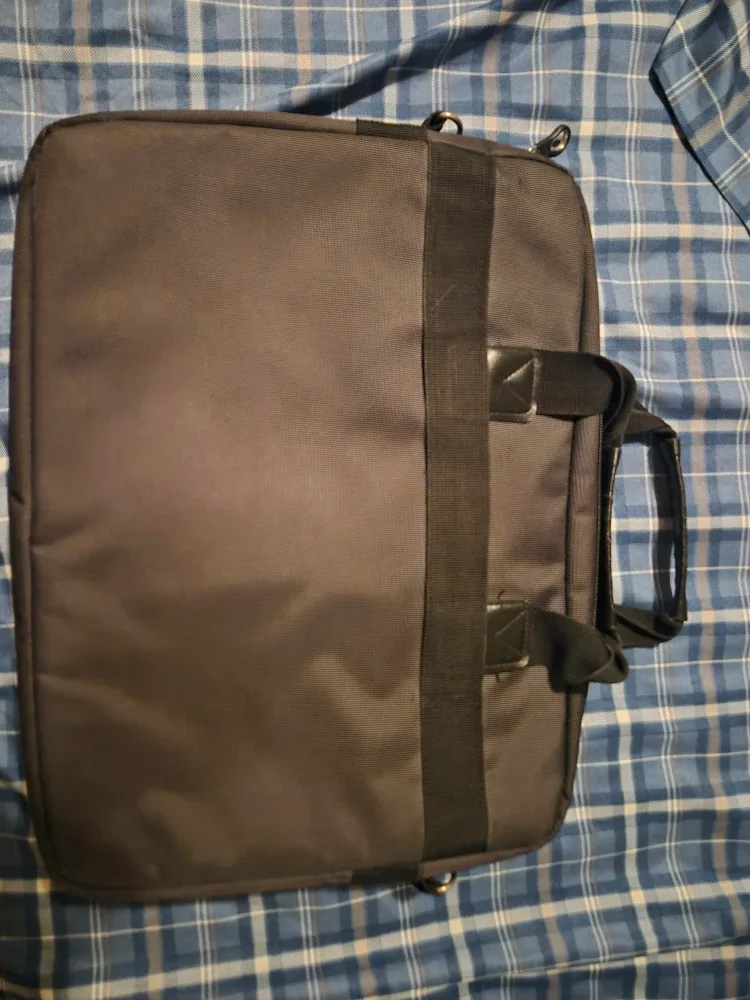 SWISSGEAR Lightweight 15.6" Laptop Briefcase #Cleanout image indicator(2)