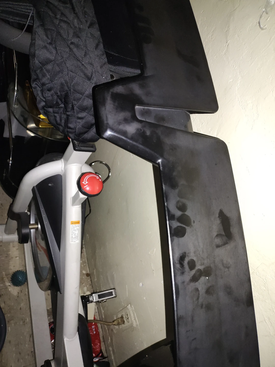 Black Car Spoiler - photo 2