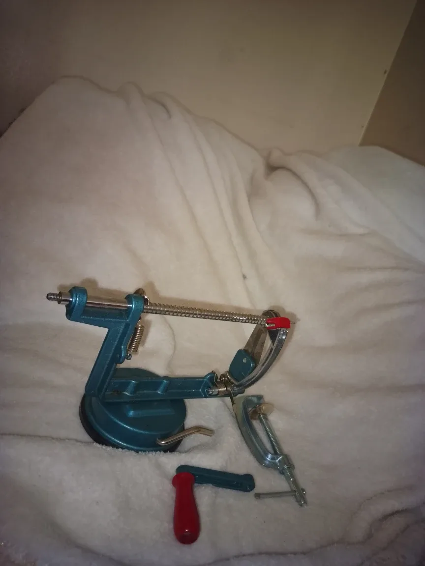#cleanout Apple Peeler Corer Slicer