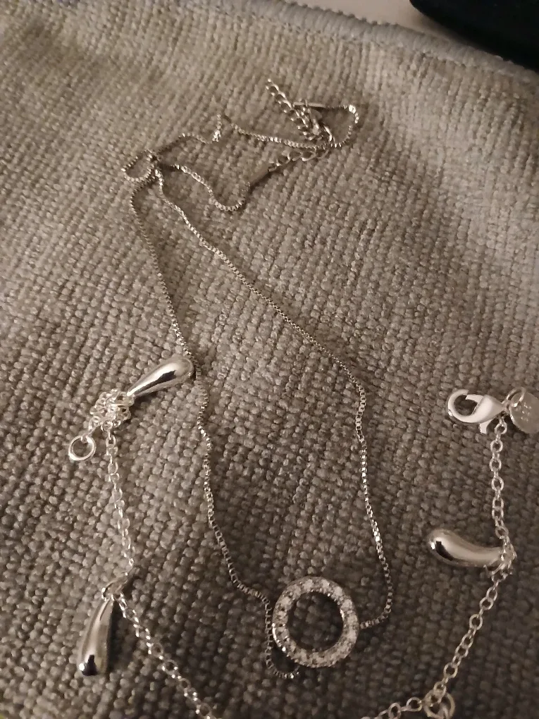 Silver Necklace & Bracelet Set image indicator(4)