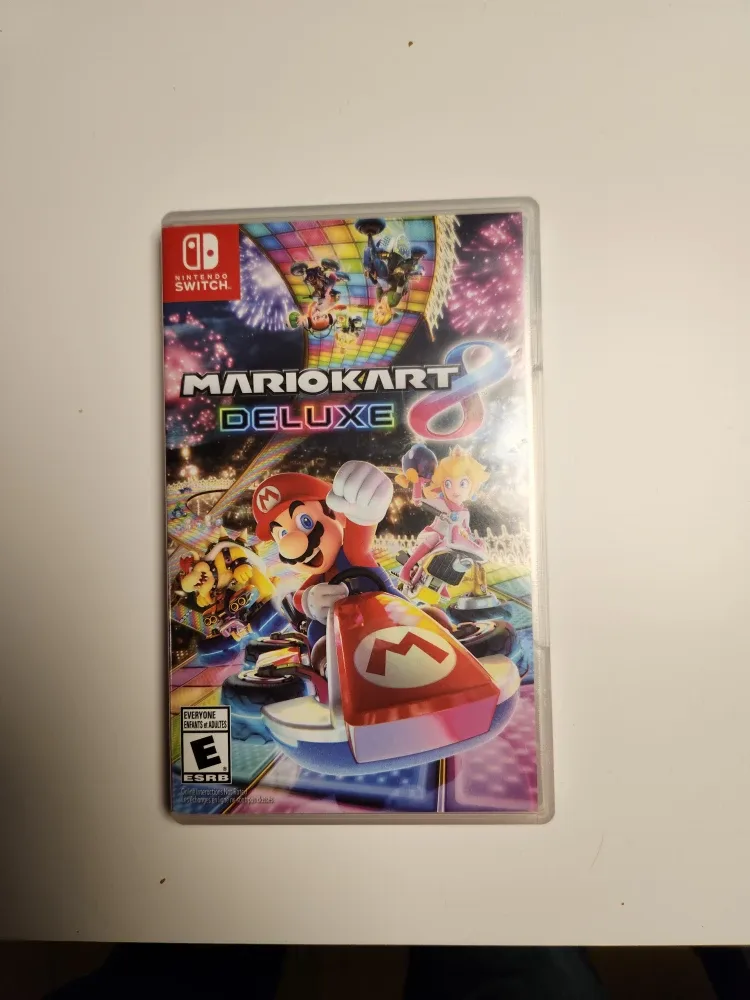 Mario Kart 8 Deluxe - Nintendo Switch Game