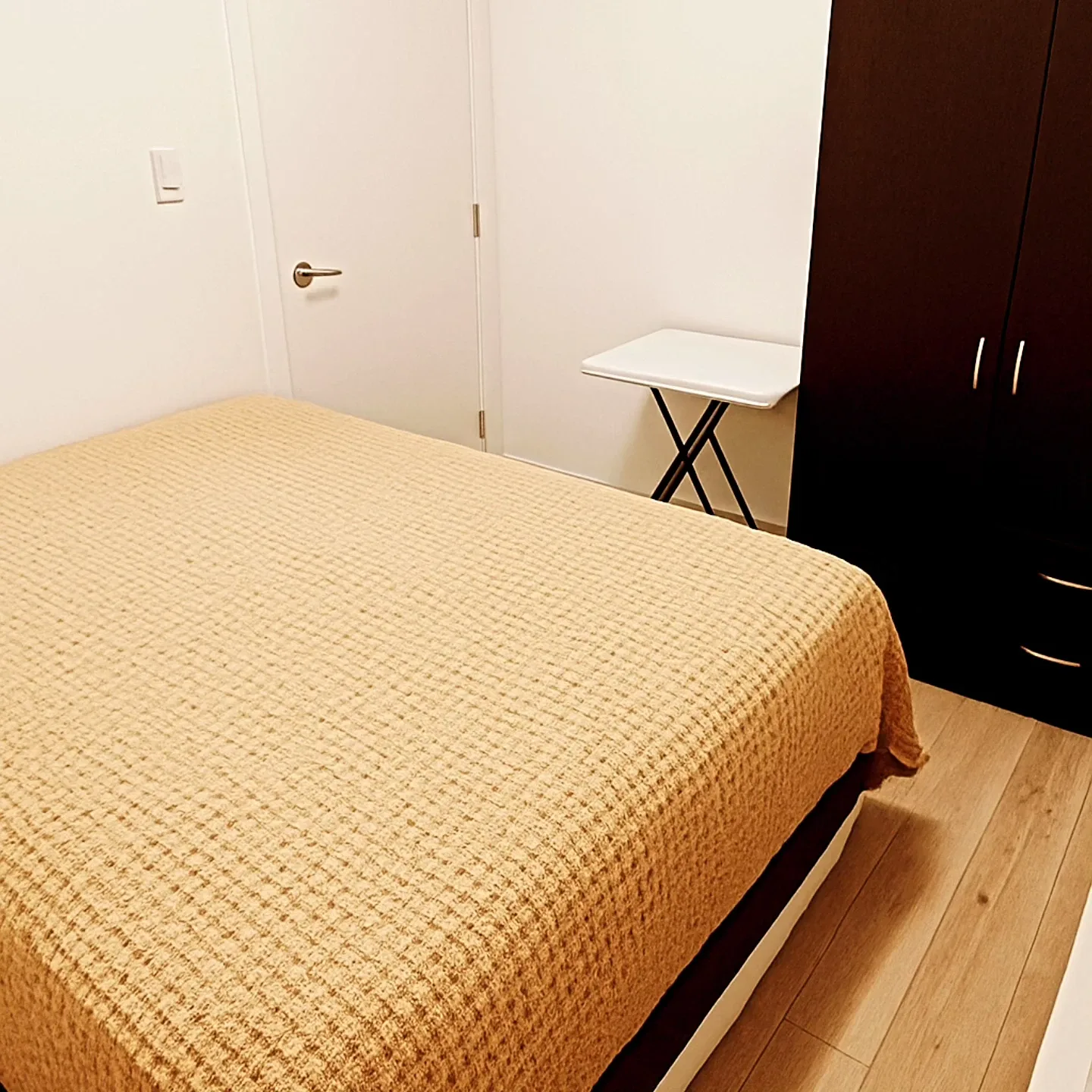 Furnished Basement Bedroom Near Joyce Skytrain image indicator(2)