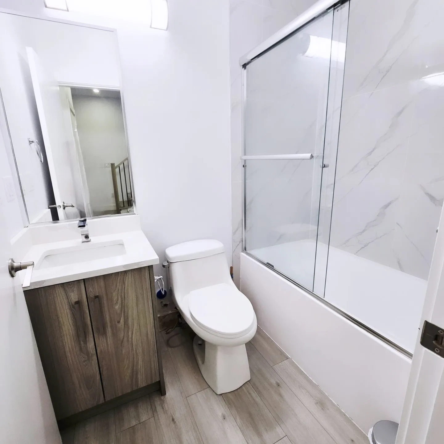 Furnished Basement Bedroom Near Joyce Skytrain image indicator(4)