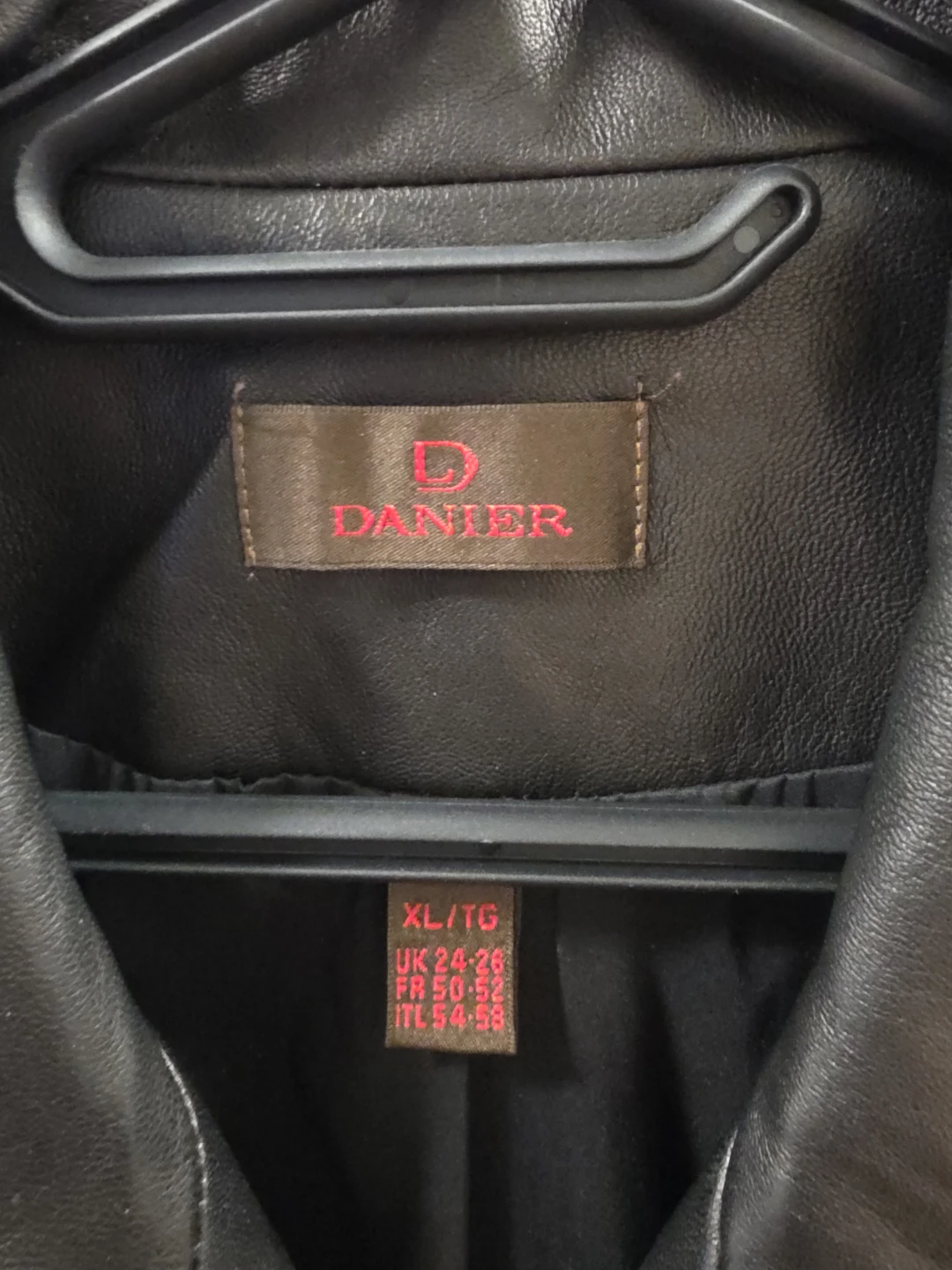 Danier Leather Jacket - XL - photo 2