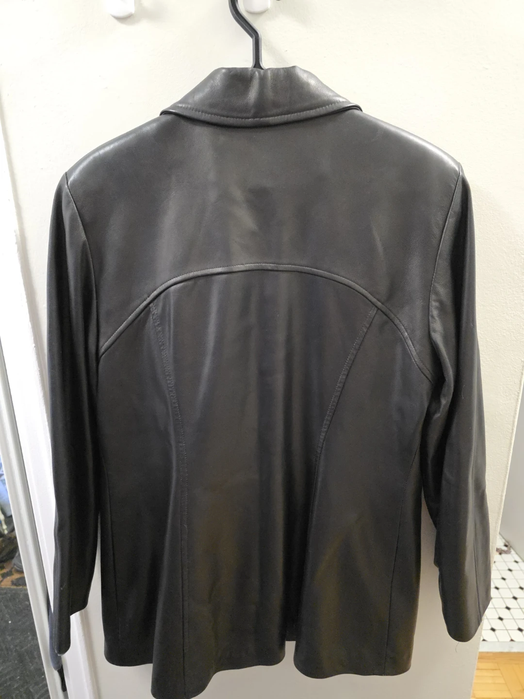 Danier Leather Jacket - XL - photo 3