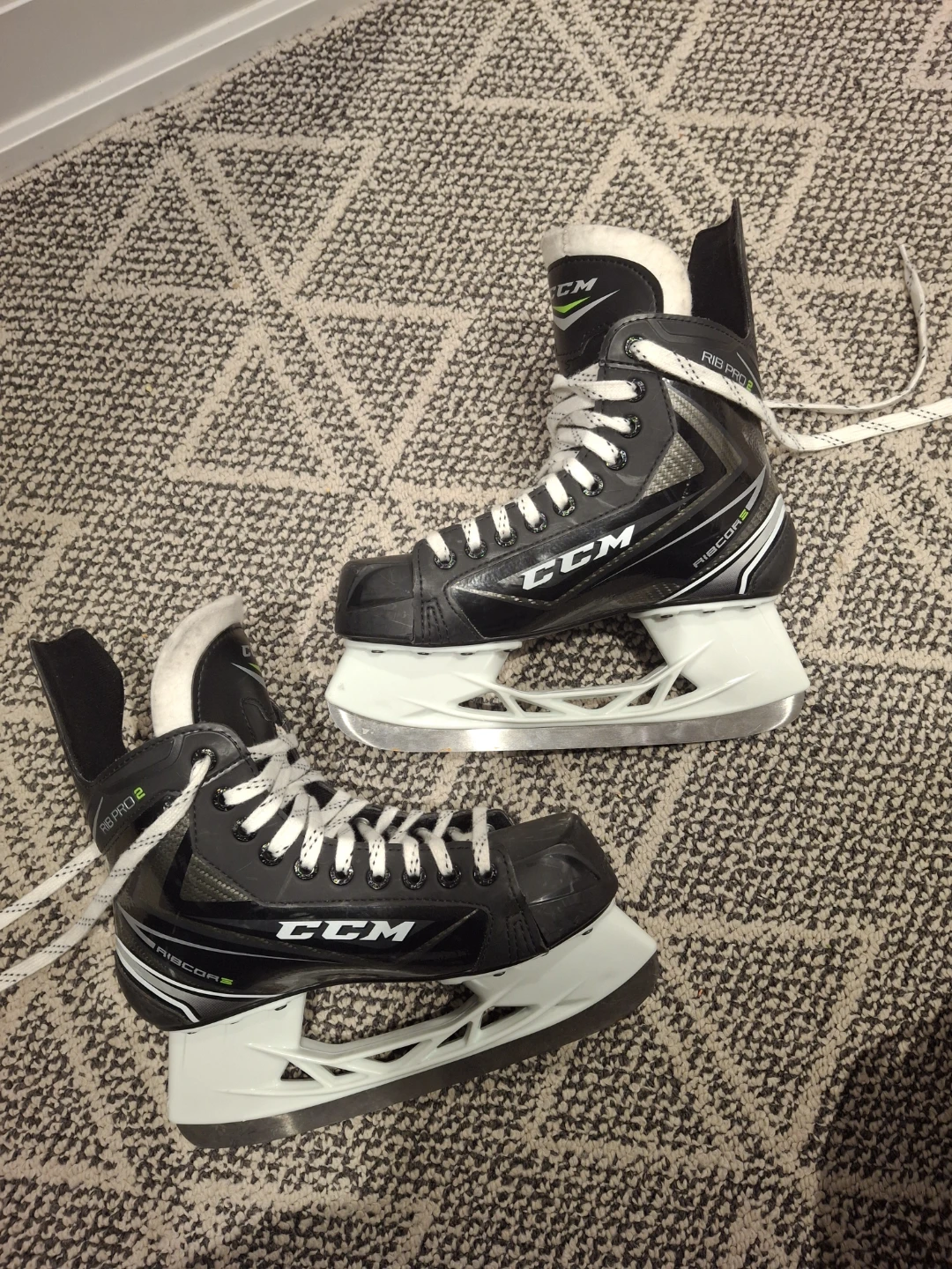 CCM Ribcor Pro 2 Ice Hockey Skates - photo 2