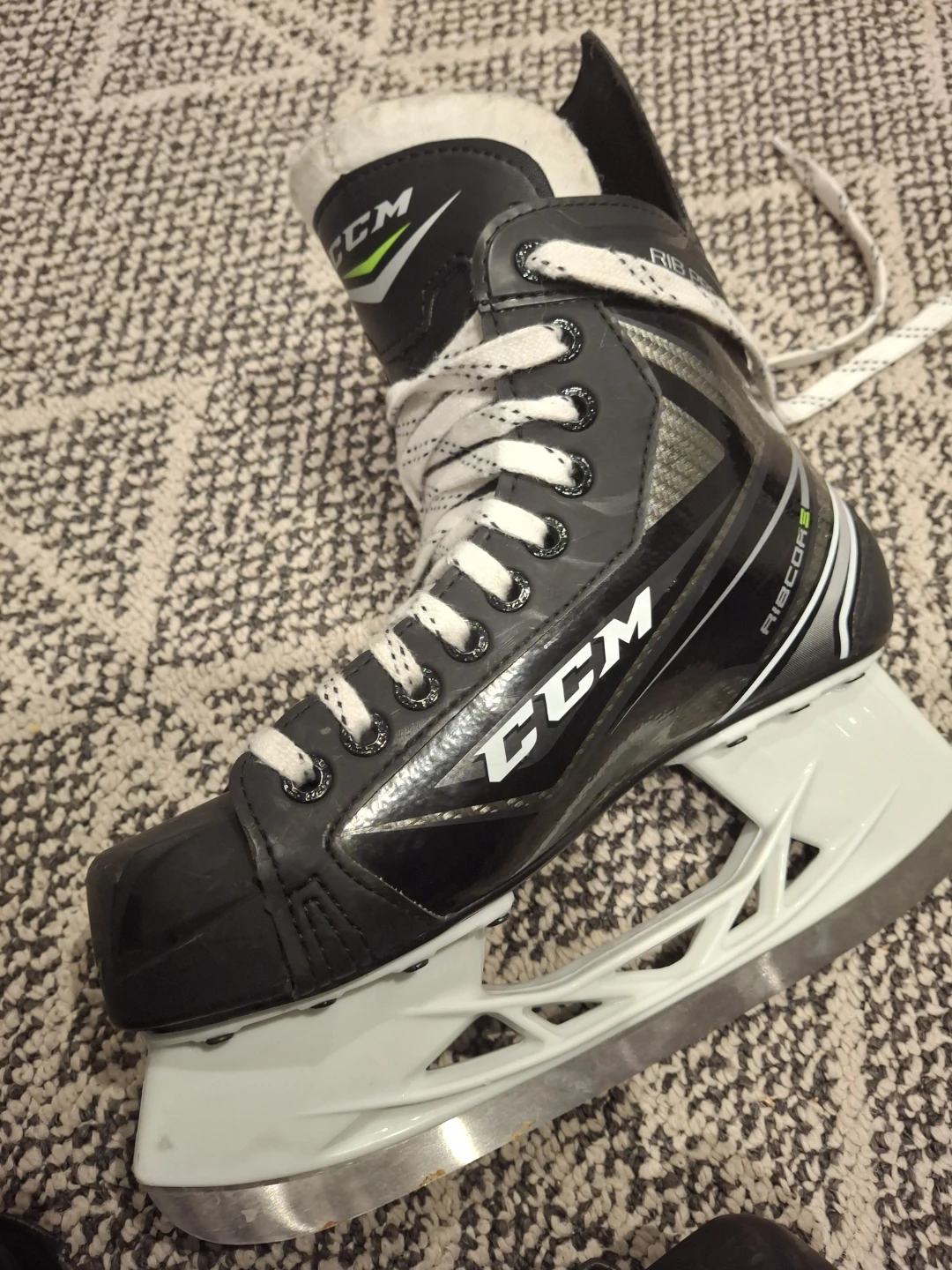 CCM Ribcor Pro 2 Ice Hockey Skates - photo 4