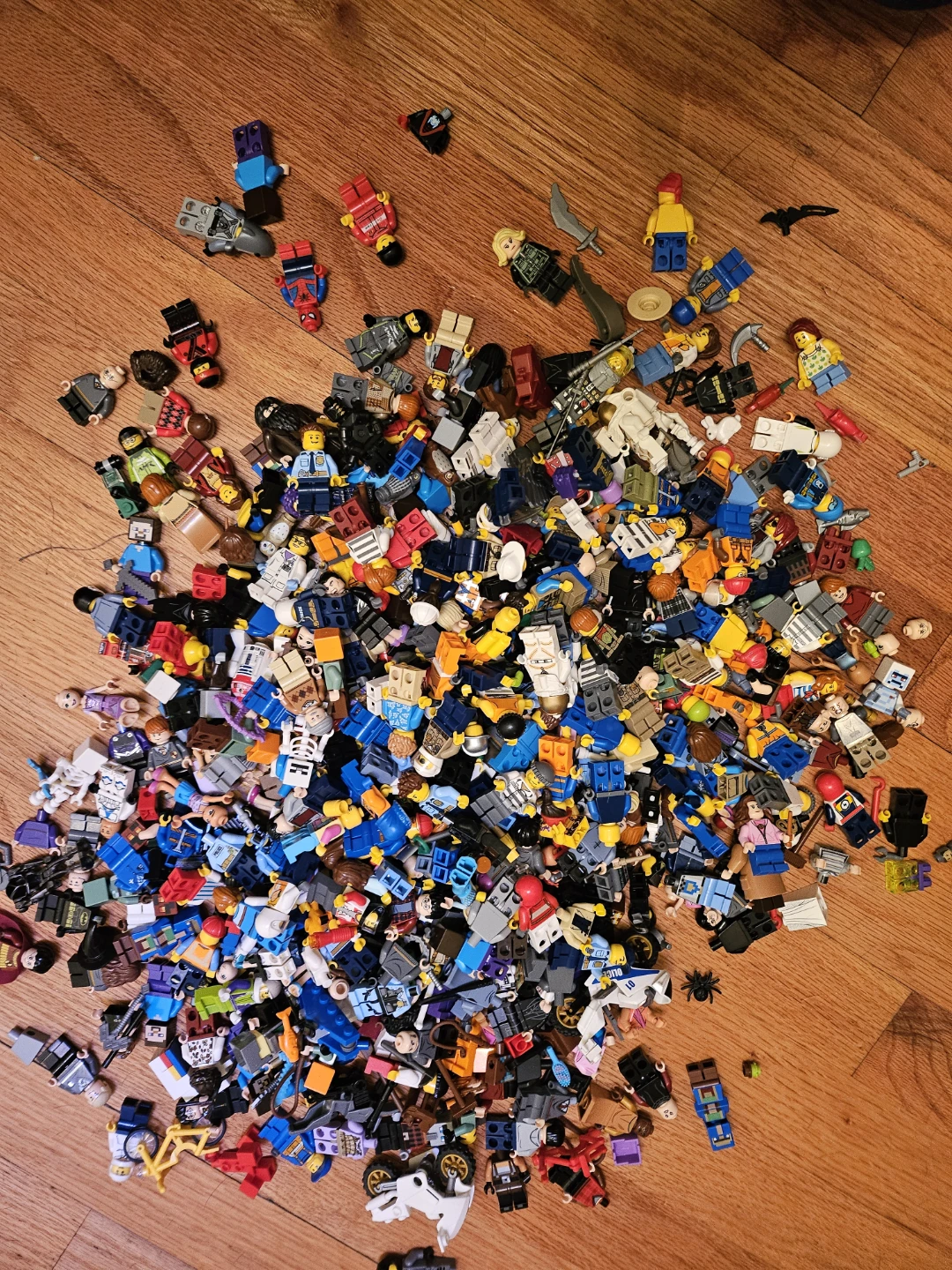 200+ Lego Minifigures and Parts Lot - photo 5