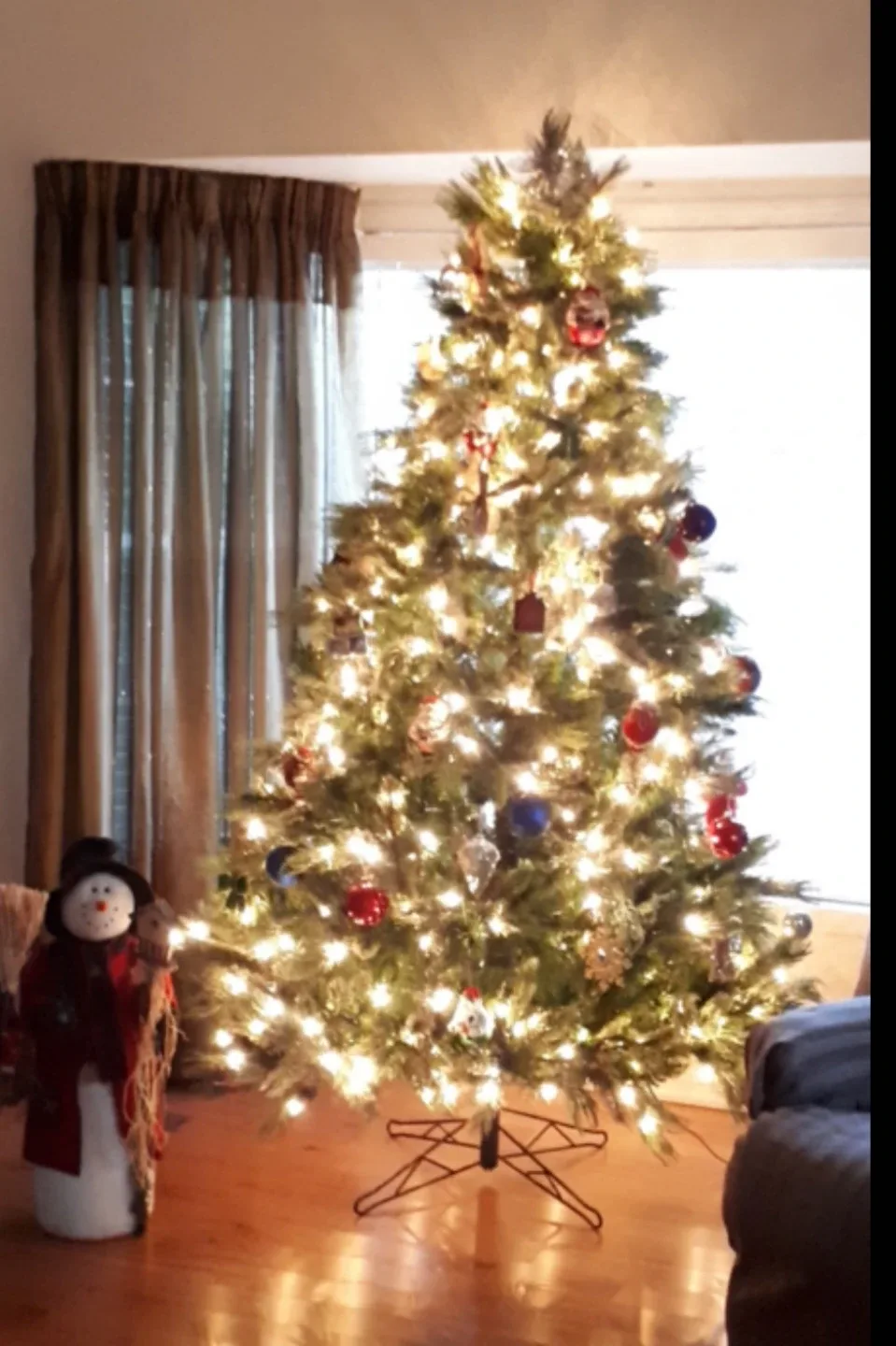 8ft Christmas Tree image indicator(2)