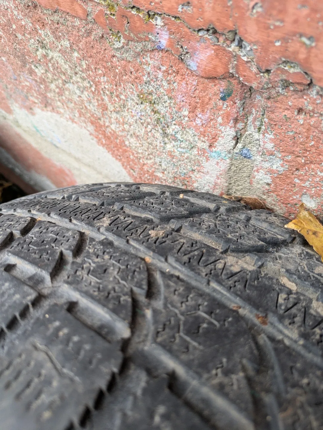 Snow tires - 225/65R17 image indicator(7)