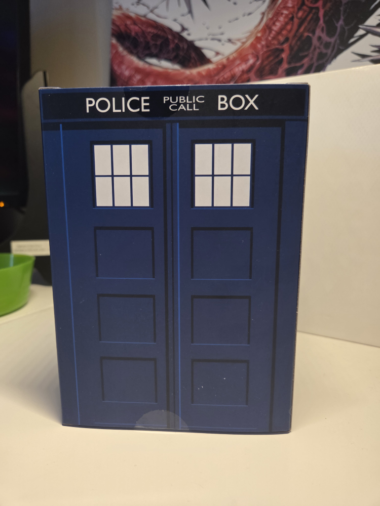 Doctor Who Tardis Titans Vinyl Figure - photo 3