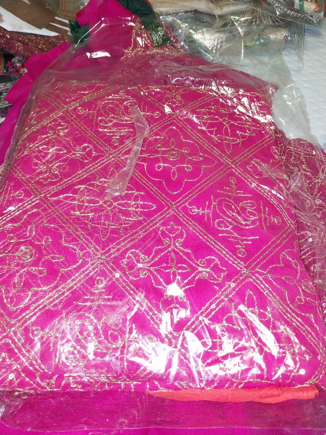 Pink and Gold Embroidered saree - photo 5