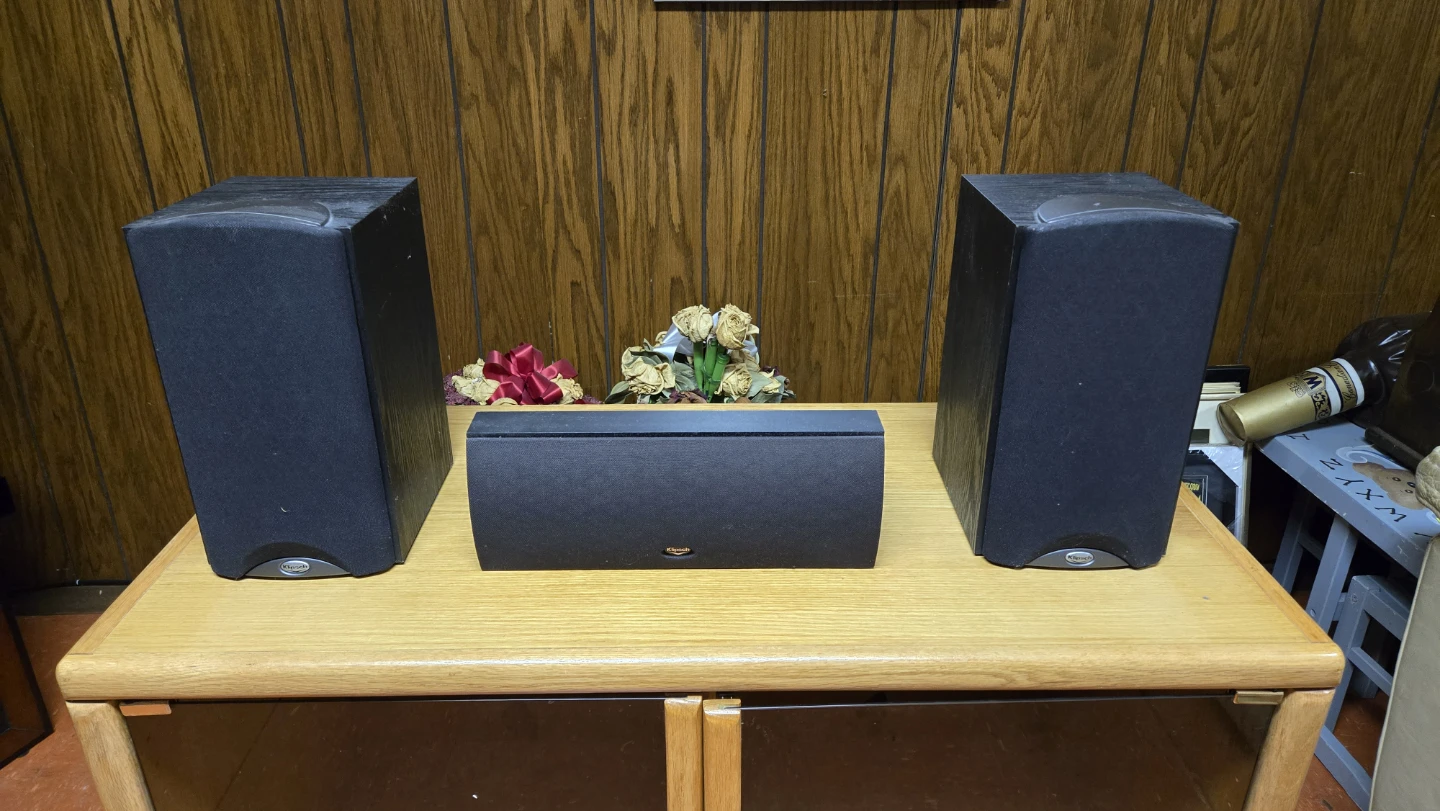 Klipsch Synergy Speakers - 3 Piece Set - photo 3
