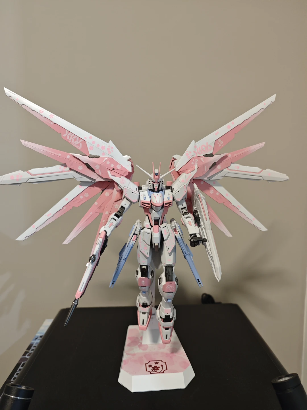 Gundam Model Kit - Custom painted Freedom Gundam