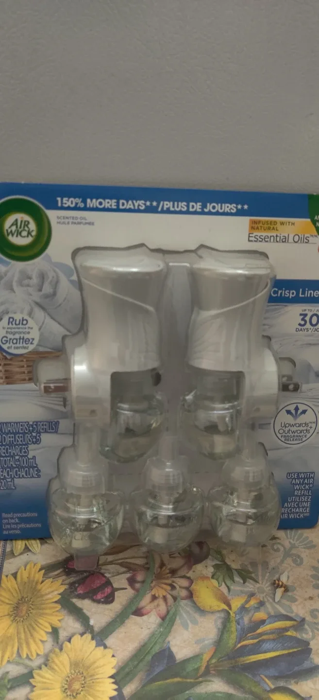 Air Wick Crisp Linen Scented Oil Warmer + 5 Refills