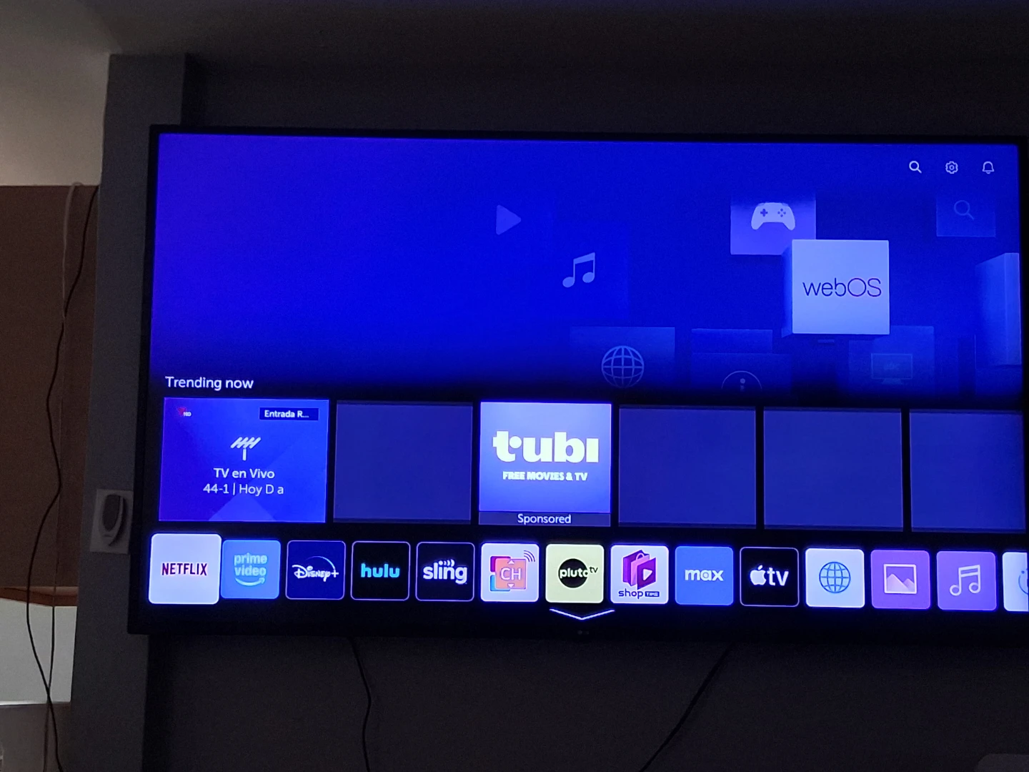 LG Smart TV - photo 2