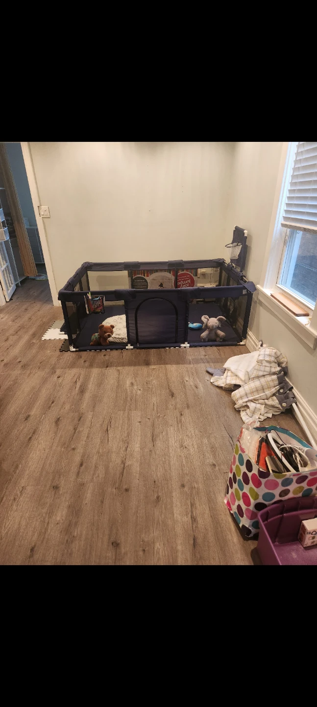 Baby Playpen with Basketball Hoop