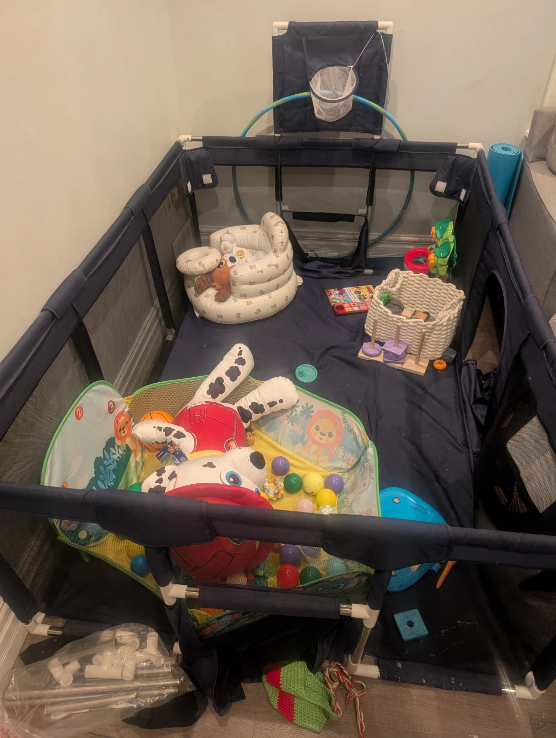 Baby Playpen with Basketball Hoop - photo 3