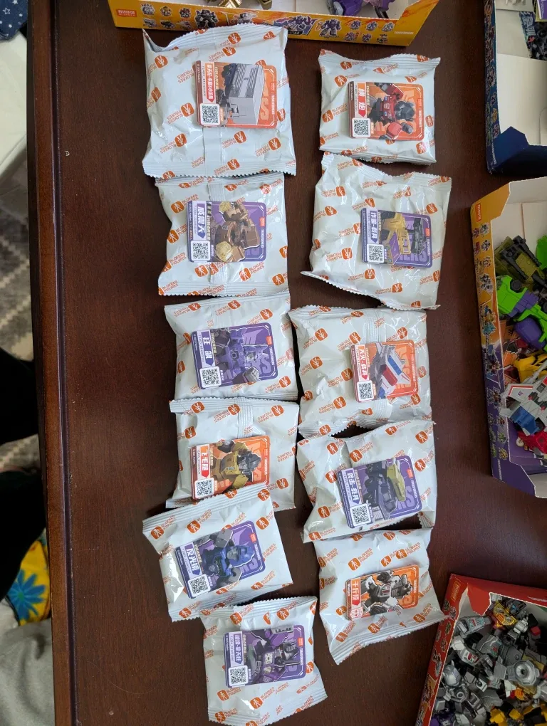 Transformers Blokees image indicator(5)