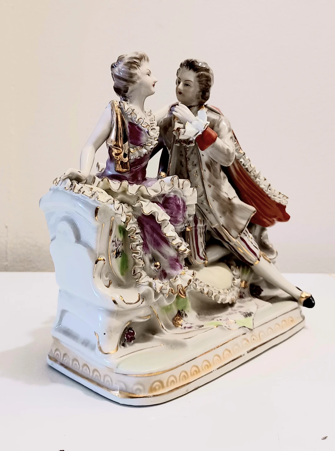Unique Vtg. Bona China Lore Figurine - photo 2