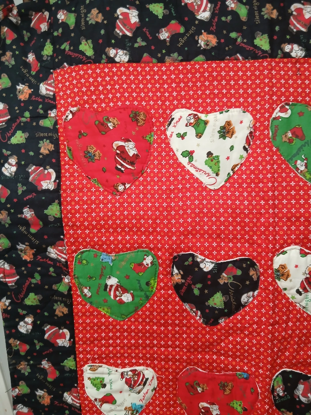 Handmade Christmas Quilt & Pillow Set - photo 3
