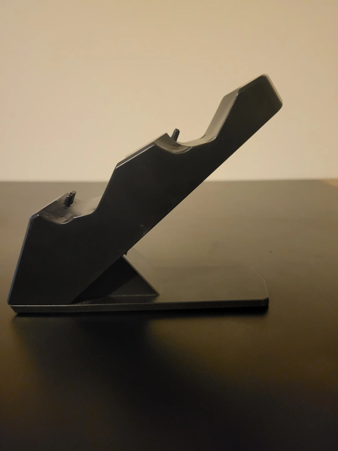 PS4 Controller Charging Dock - photo 2
